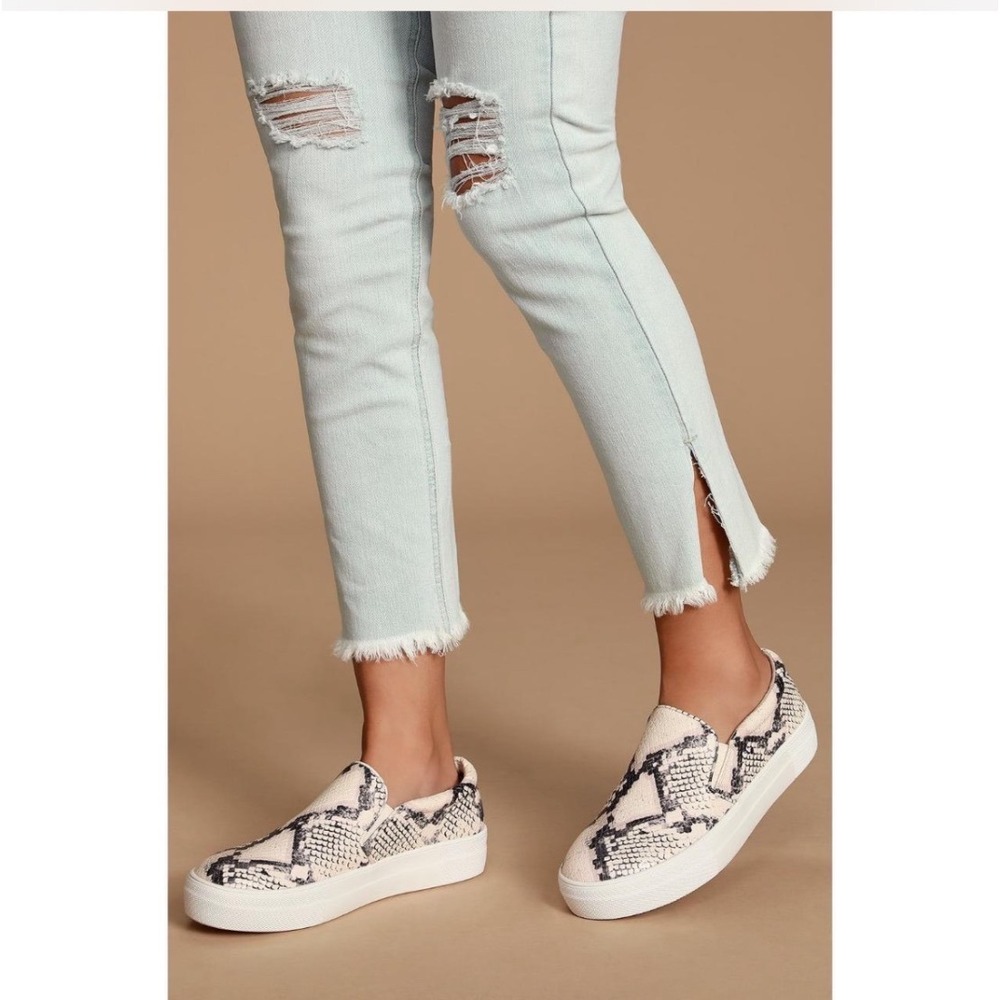 Steve Madden Gills Snakeskin Platform Slip On Sneakers Grey Cream comfy 9.5